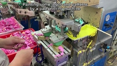 Производитель игрушек из ПВХ.