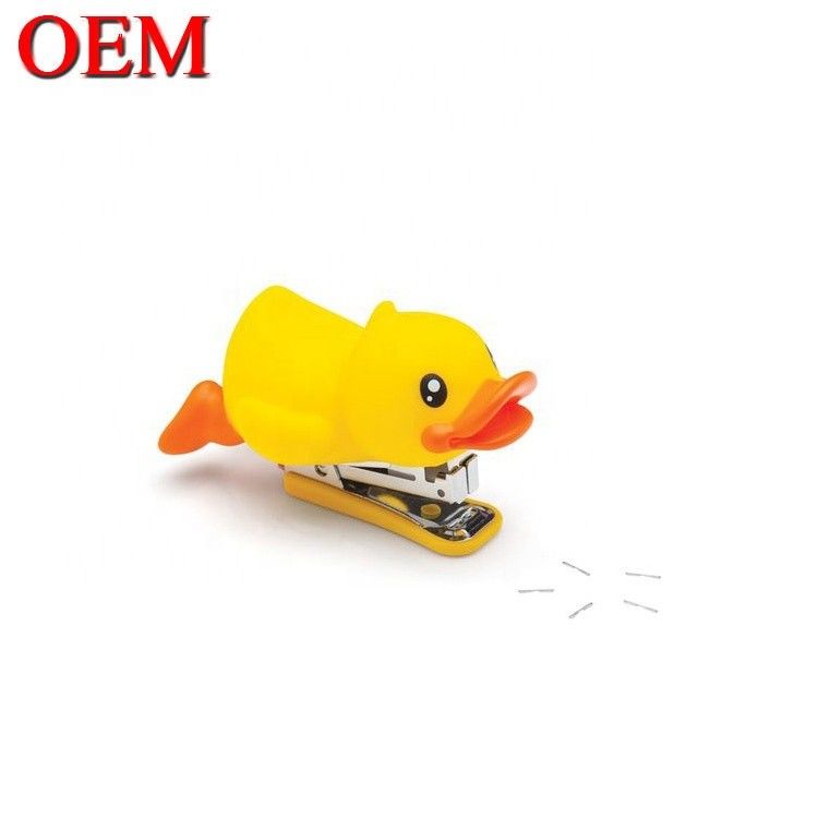 Пластиковая утка в мультфильмовой форме Office Stapler OEM Пластиковая игрушка для животных Школьная сцепка для студентов