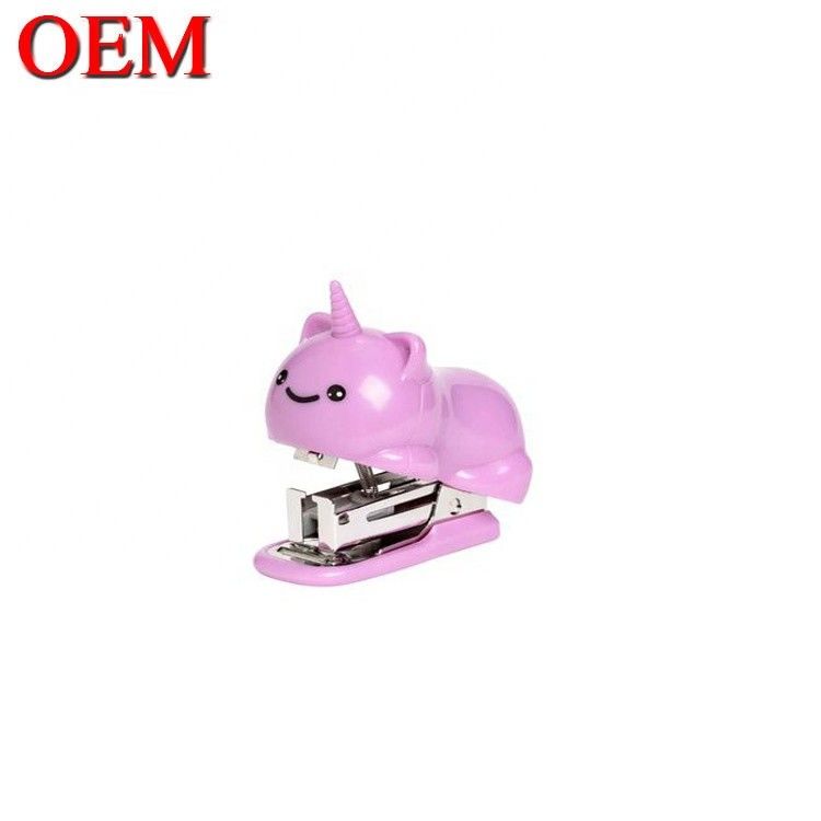 Пластиковая утка в мультфильмовой форме Office Stapler OEM Пластиковая игрушка для животных Школьная сцепка для студентов